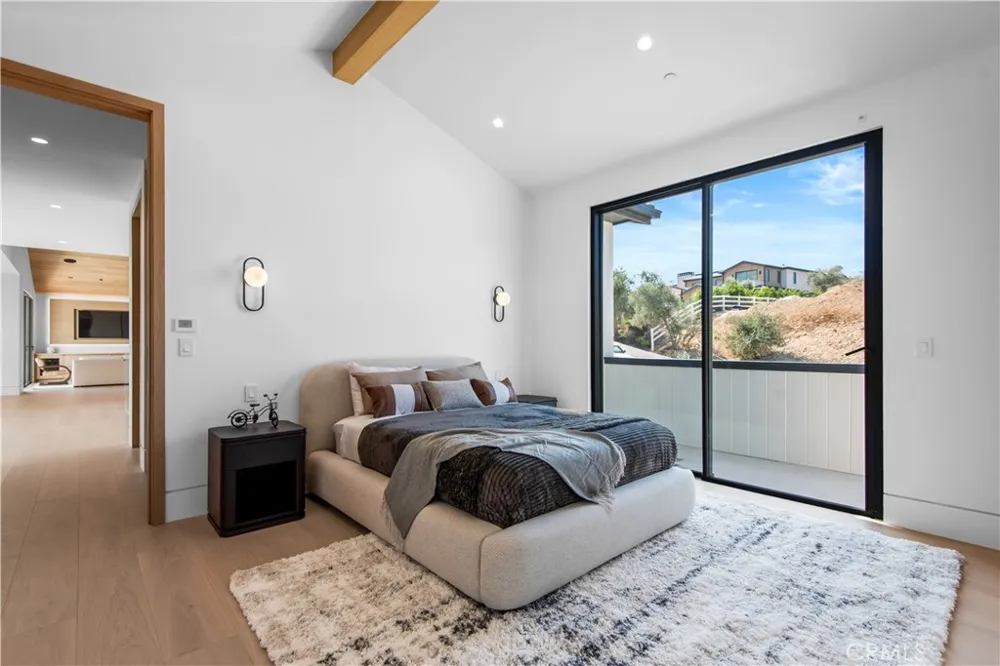 5340 WHITMAN ROAD Hidden Hills, CA 91302