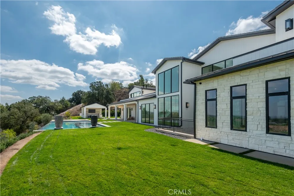5340 WHITMAN ROAD Hidden Hills, CA 91302