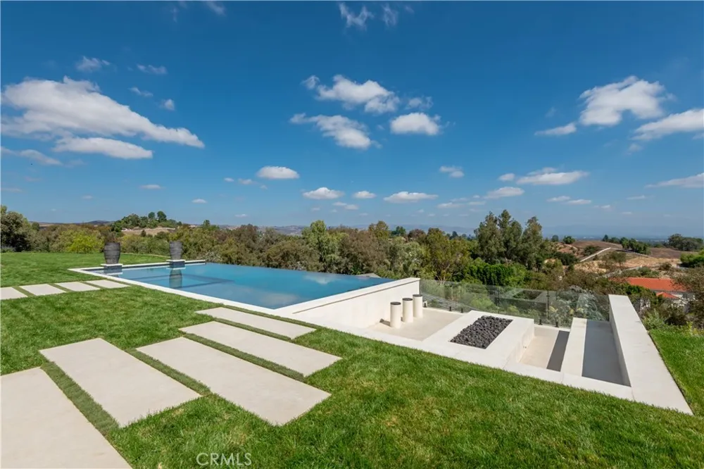 5340 WHITMAN ROAD Hidden Hills, CA 91302