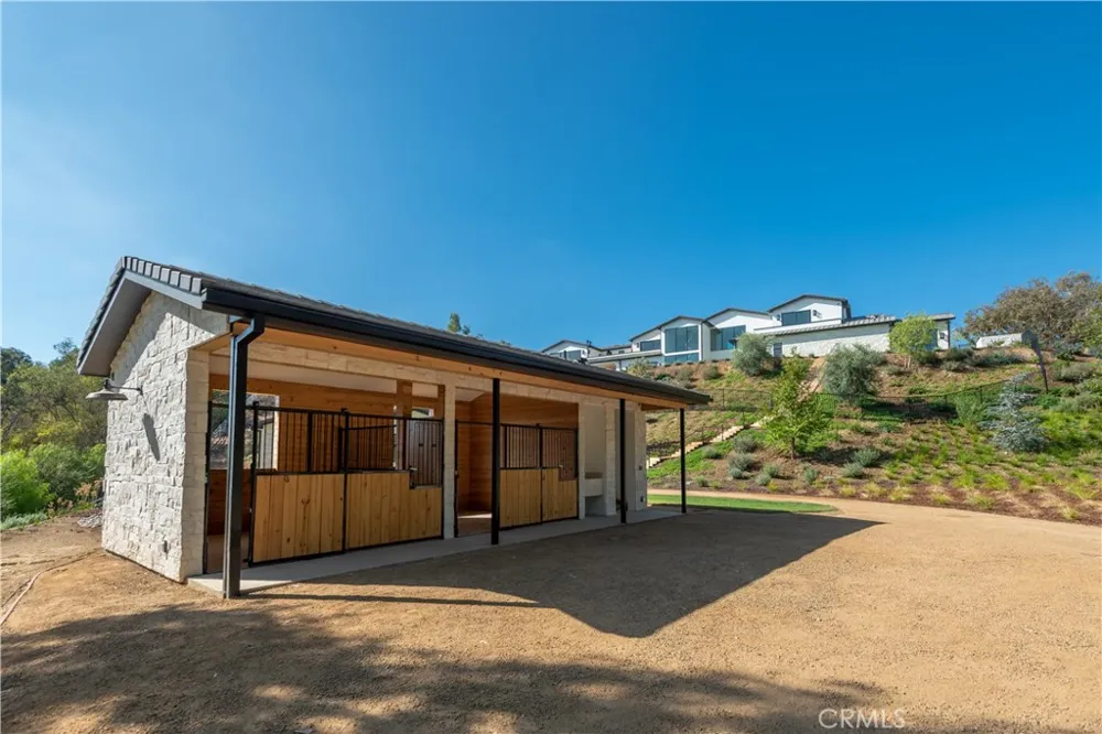 5340 WHITMAN ROAD Hidden Hills, CA 91302