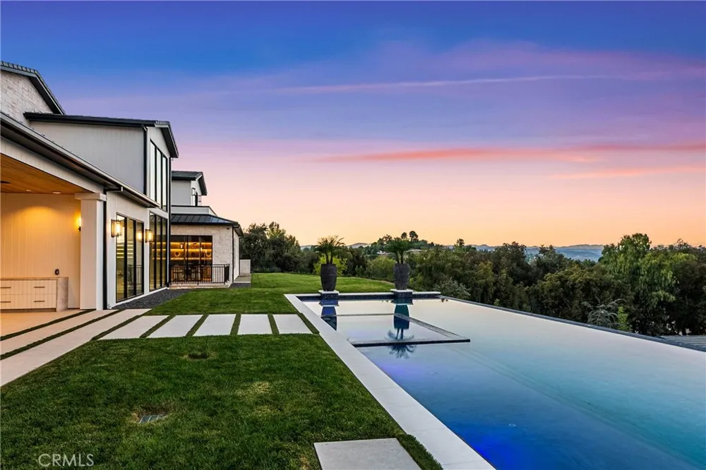 5340 WHITMAN ROAD Hidden Hills, CA 91302