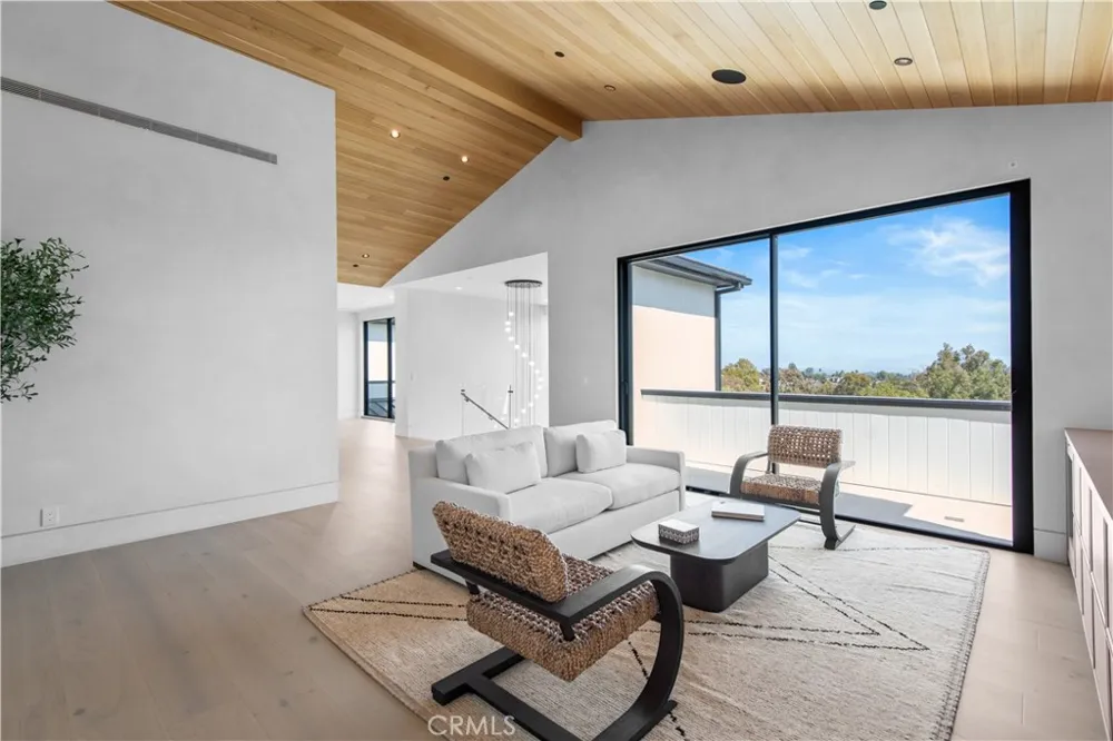 5340 WHITMAN ROAD Hidden Hills, CA 91302