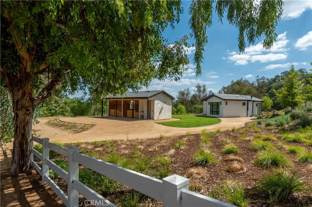 5340 WHITMAN ROAD Hidden Hills, CA 91302