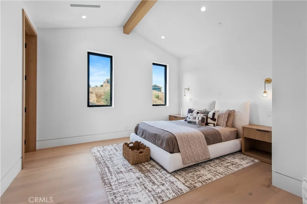 5340 WHITMAN ROAD Hidden Hills, CA 91302