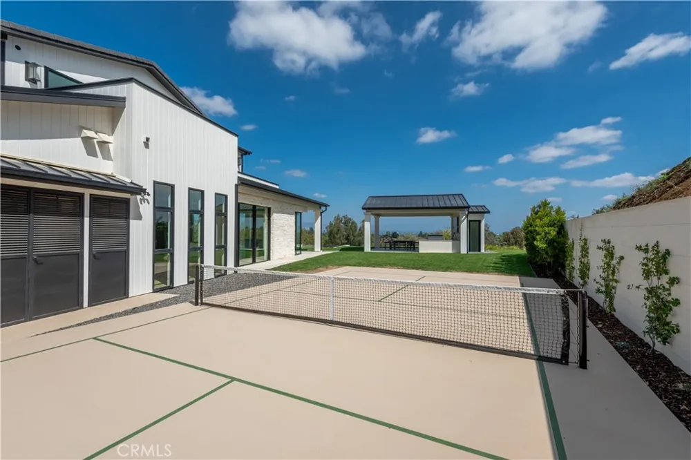 5340 WHITMAN ROAD Hidden Hills, CA 91302