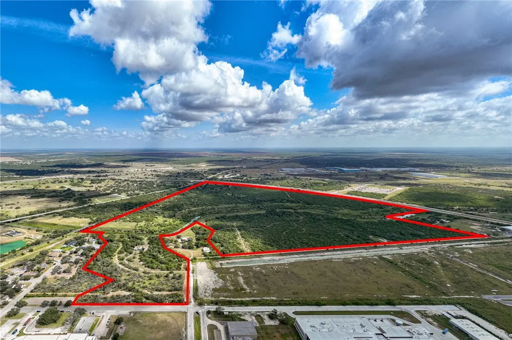 643 Pirate Boulevard Sinton, TX 78387