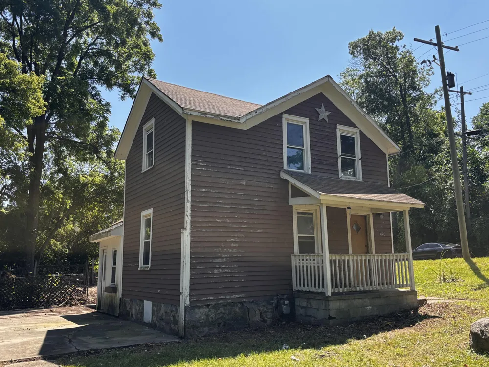 1000 College Avenue NE Grand Rapids, MI 49503
