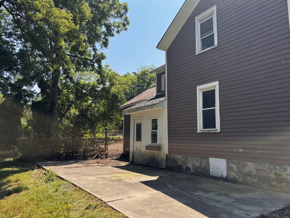 1000 College Avenue NE Grand Rapids, MI 49503