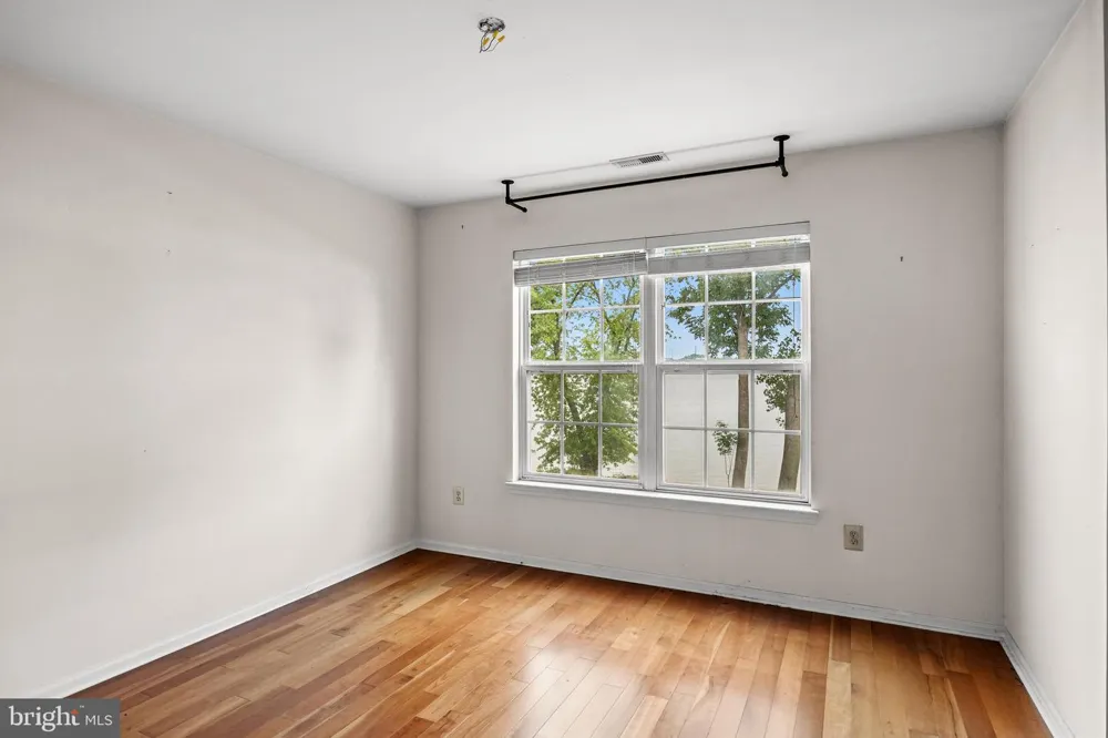 5801 RIVERFRONT DRIVE Palmyra, NJ 08065