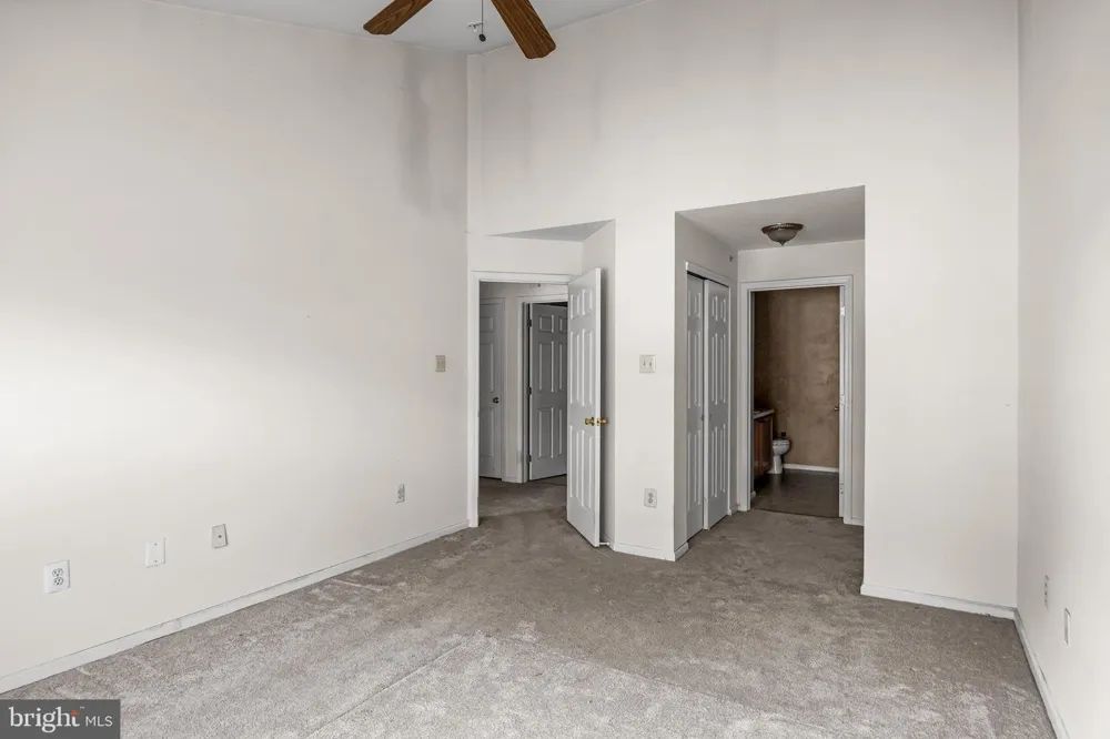 5801 RIVERFRONT DRIVE Palmyra, NJ 08065
