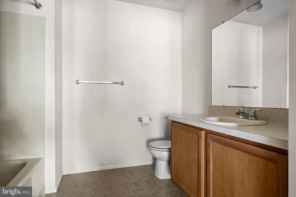 5801 RIVERFRONT DRIVE Palmyra, NJ 08065