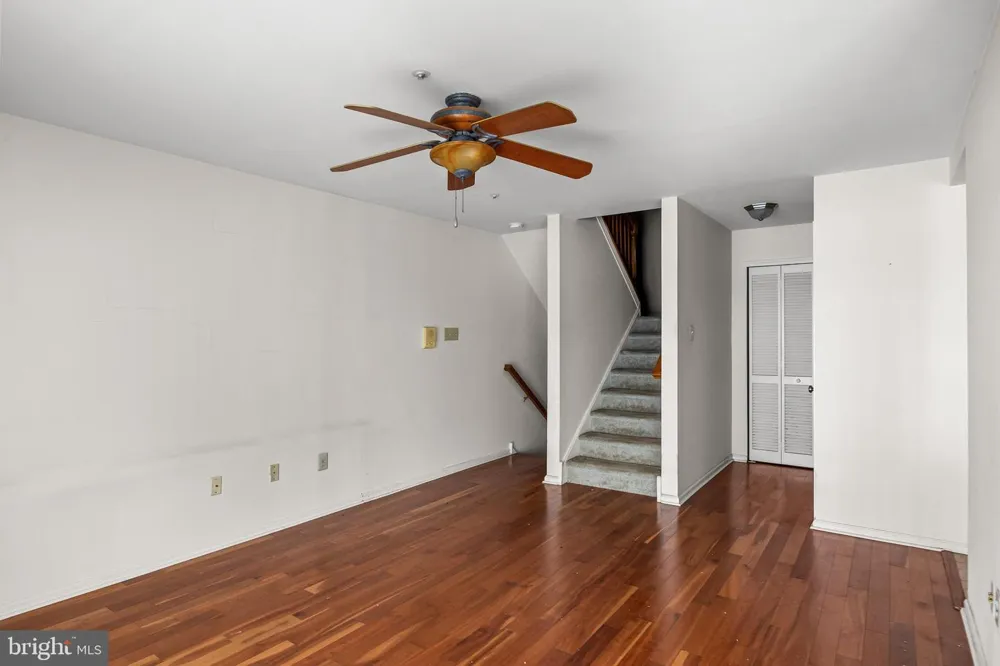 5801 RIVERFRONT DRIVE Palmyra, NJ 08065