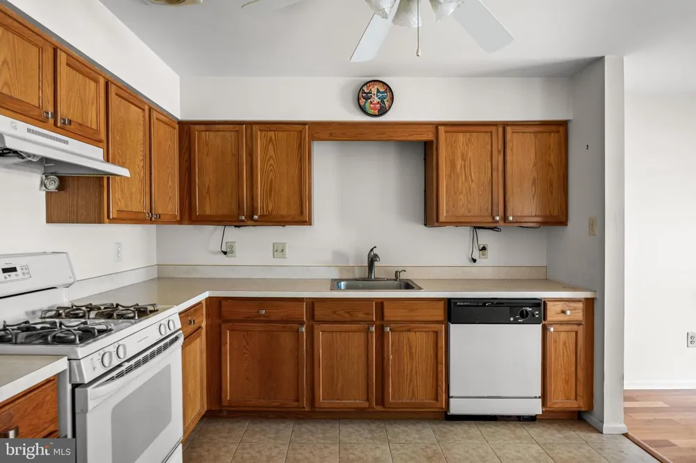 5801 RIVERFRONT DRIVE Palmyra, NJ 08065