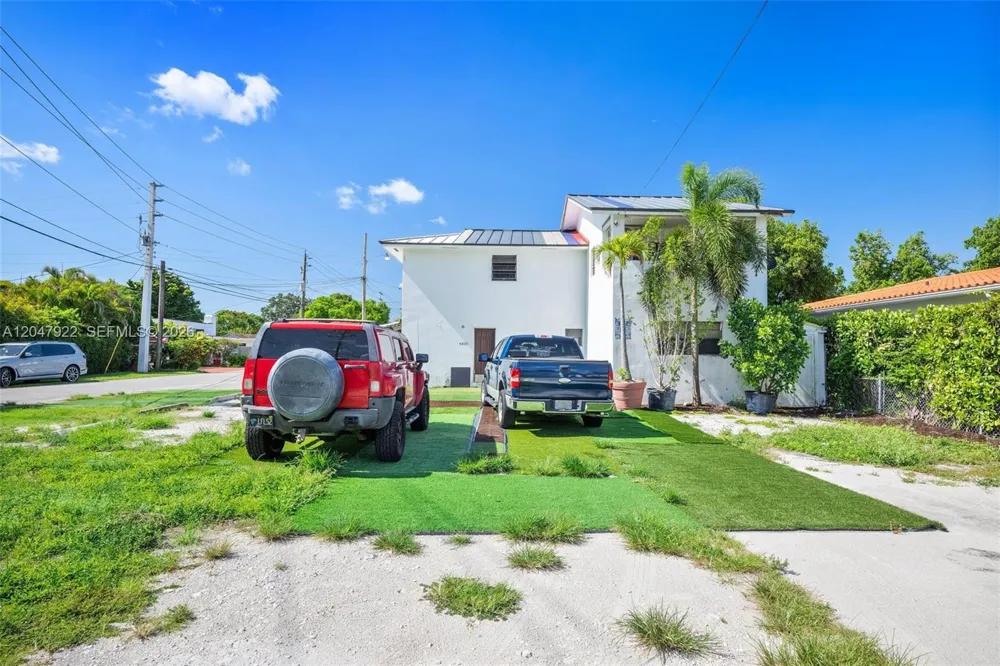5800 SW 20th St Miami, FL 33155