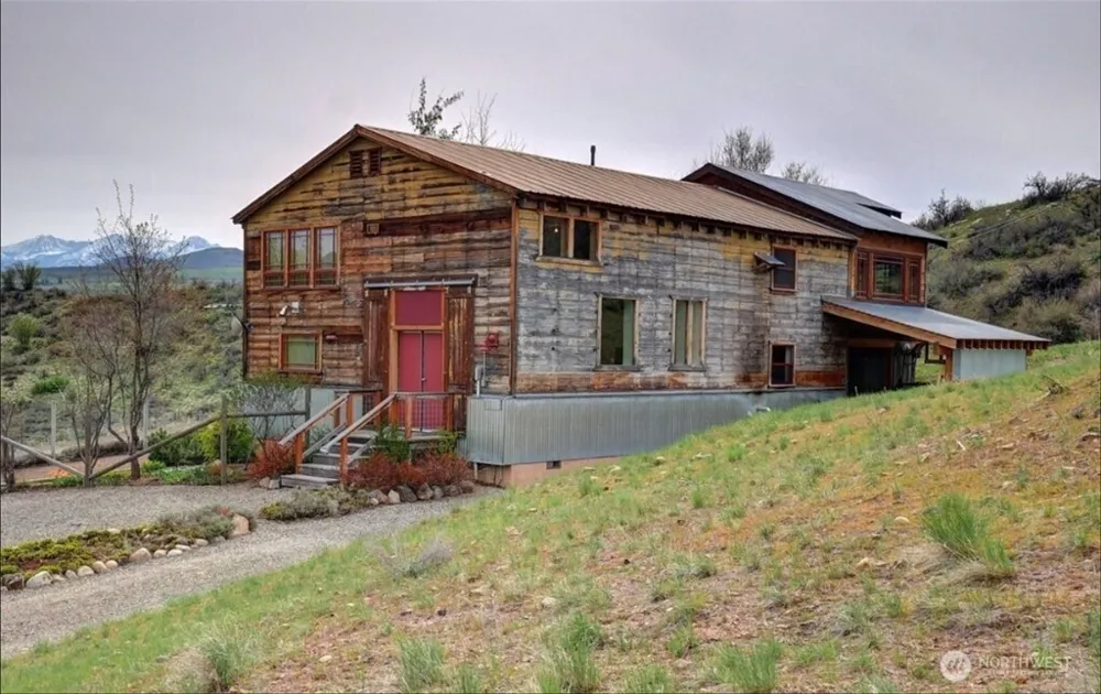 625 A/B Twisp Winthrop Eastside Road Winthrop, WA 98862
