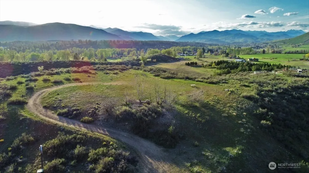 625 A/B Twisp Winthrop Eastside Road Winthrop, WA 98862