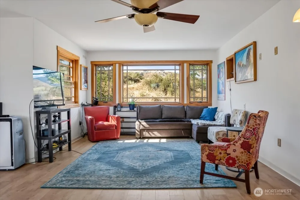 625 A/B Twisp Winthrop Eastside Road Winthrop, WA 98862