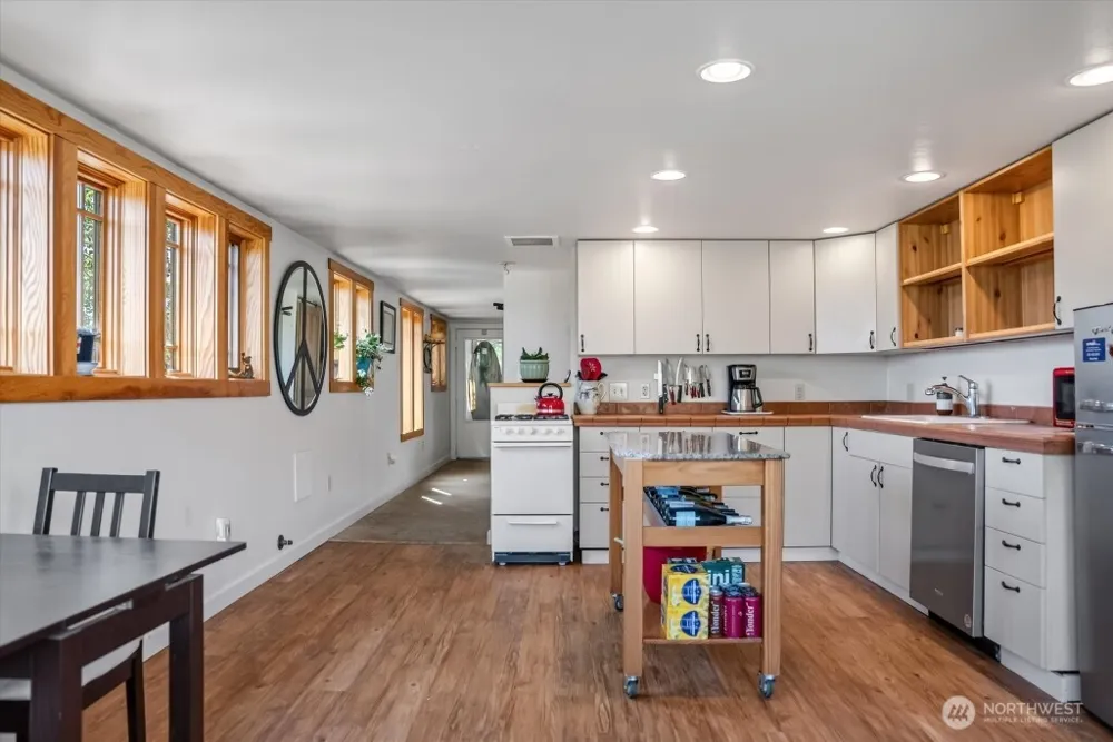 625 A/B Twisp Winthrop Eastside Road Winthrop, WA 98862