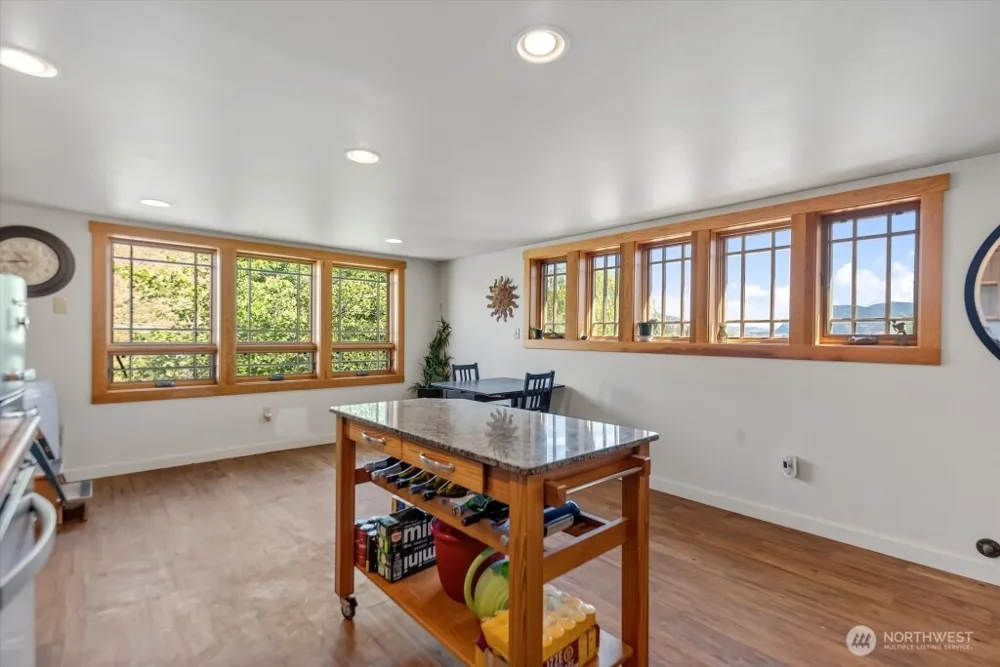 625 A/B Twisp Winthrop Eastside Road Winthrop, WA 98862