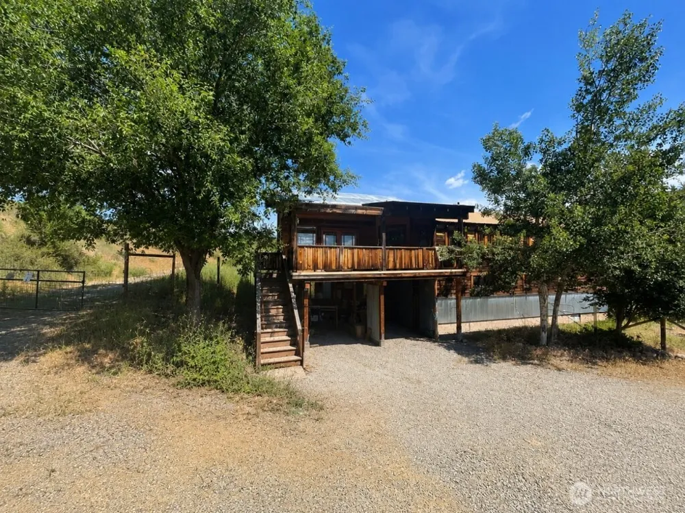 625 A/B Twisp Winthrop Eastside Road Winthrop, WA 98862