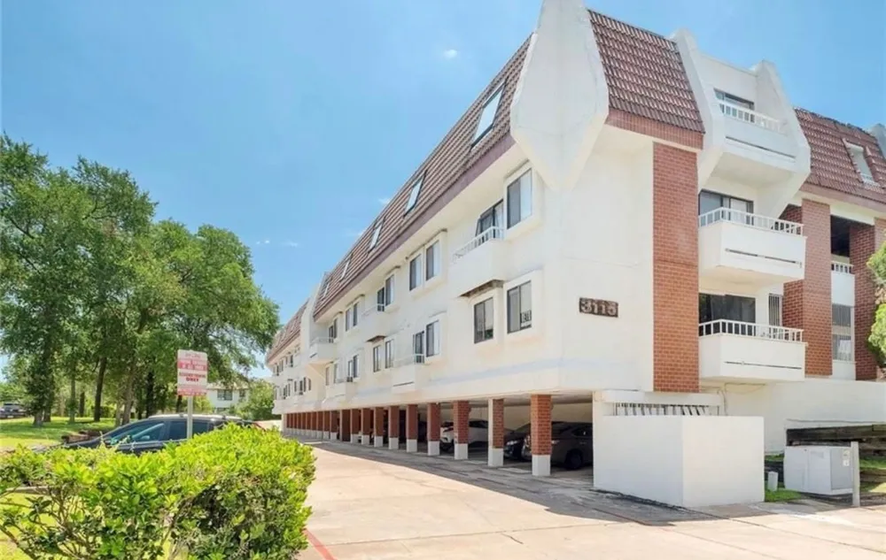 3115 Helms Street #111 Austin, TX 78705