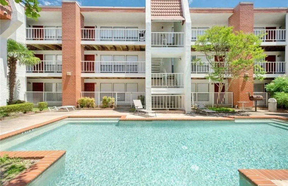 3115 Helms Street #111 Austin, TX 78705