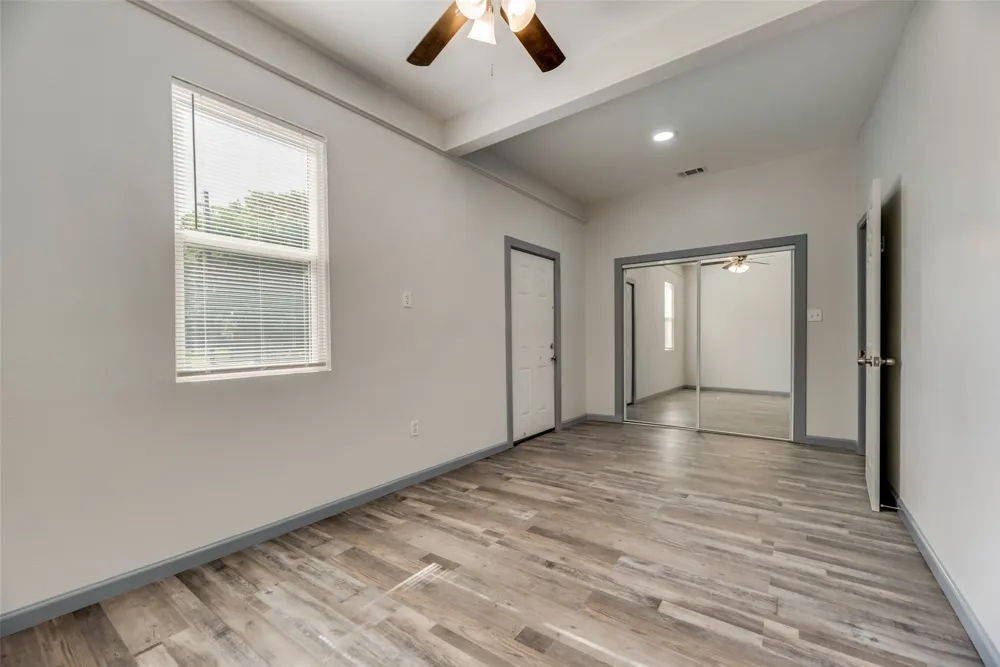 2210 Manor Street Grand Prairie, TX 75050