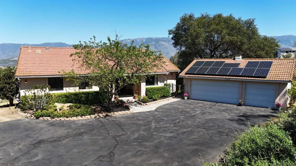 13588 Mcnally Valley Center, CA 92082