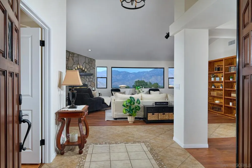 13588 Mcnally Valley Center, CA 92082