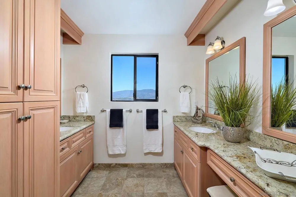 13588 Mcnally Valley Center, CA 92082