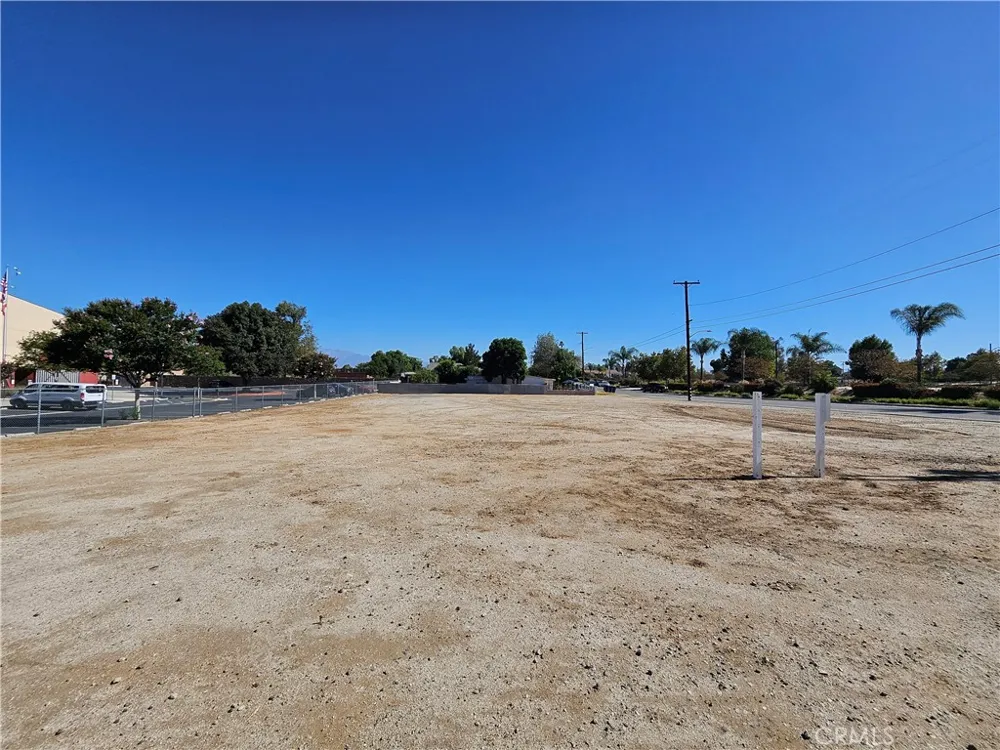 6411 Arlington Riverside, CA 92504