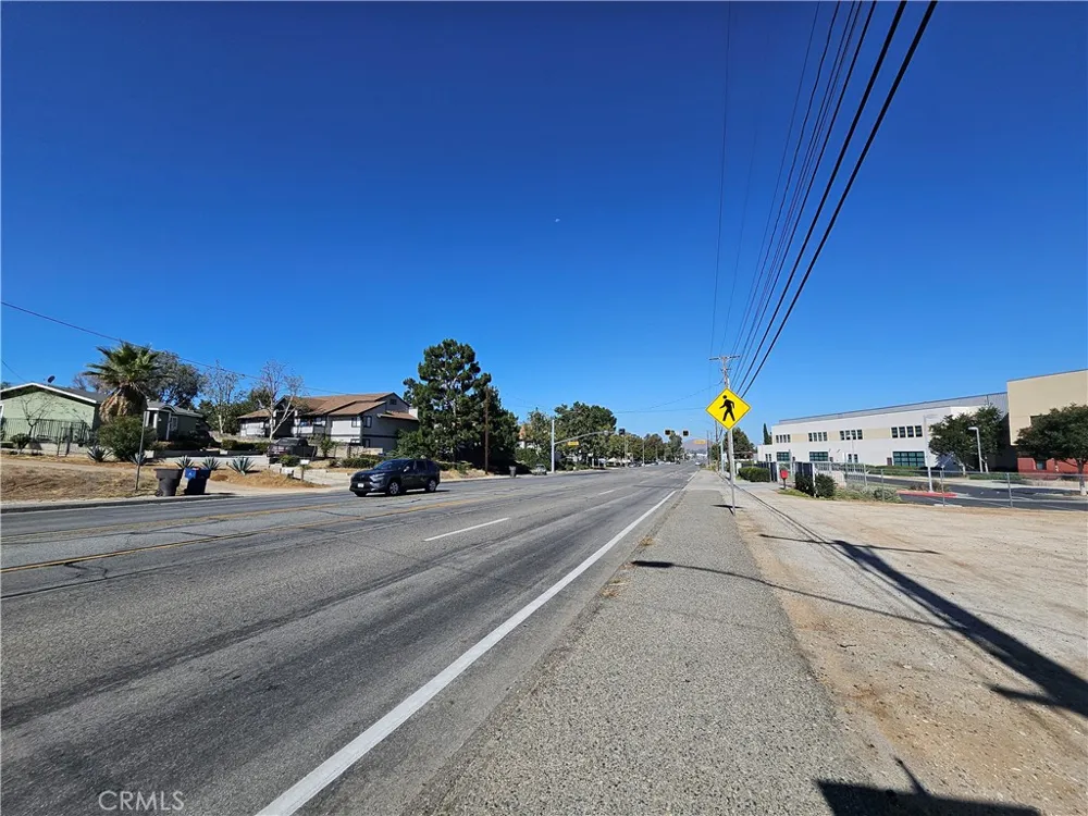 6411 Arlington Riverside, CA 92504