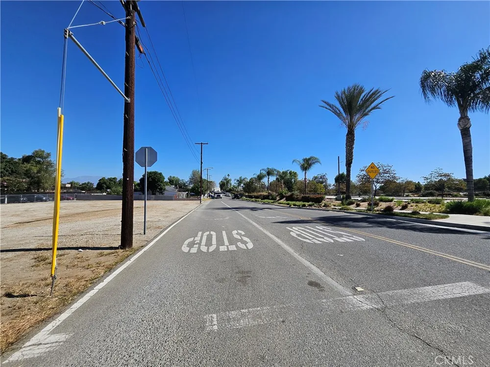 6411 Arlington Riverside, CA 92504