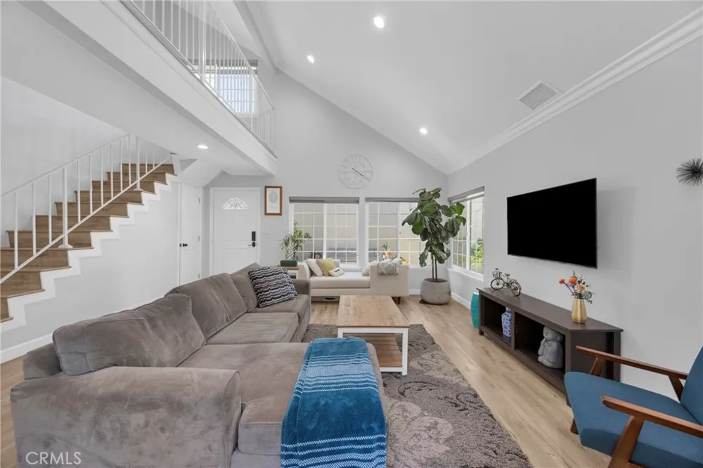 12341 Glacier Los Alamitos, CA 90720