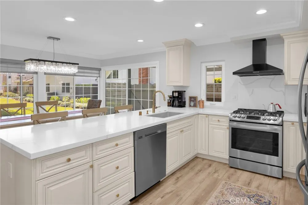 12341 Glacier Los Alamitos, CA 90720