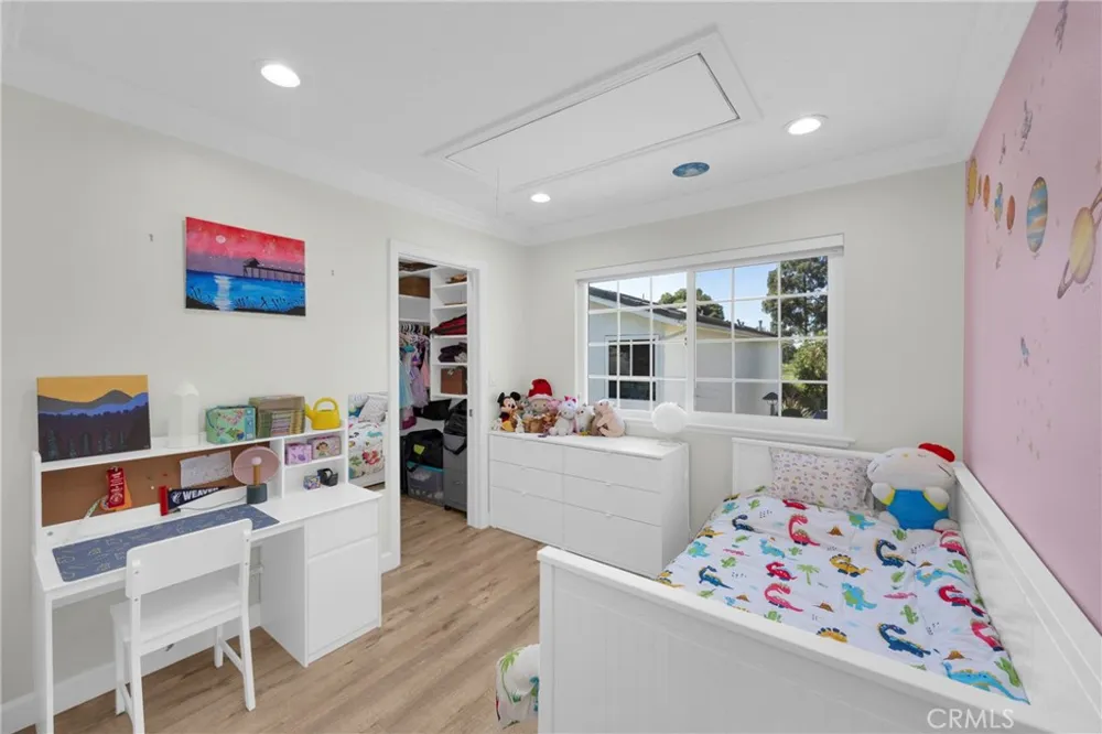 12341 Glacier Los Alamitos, CA 90720