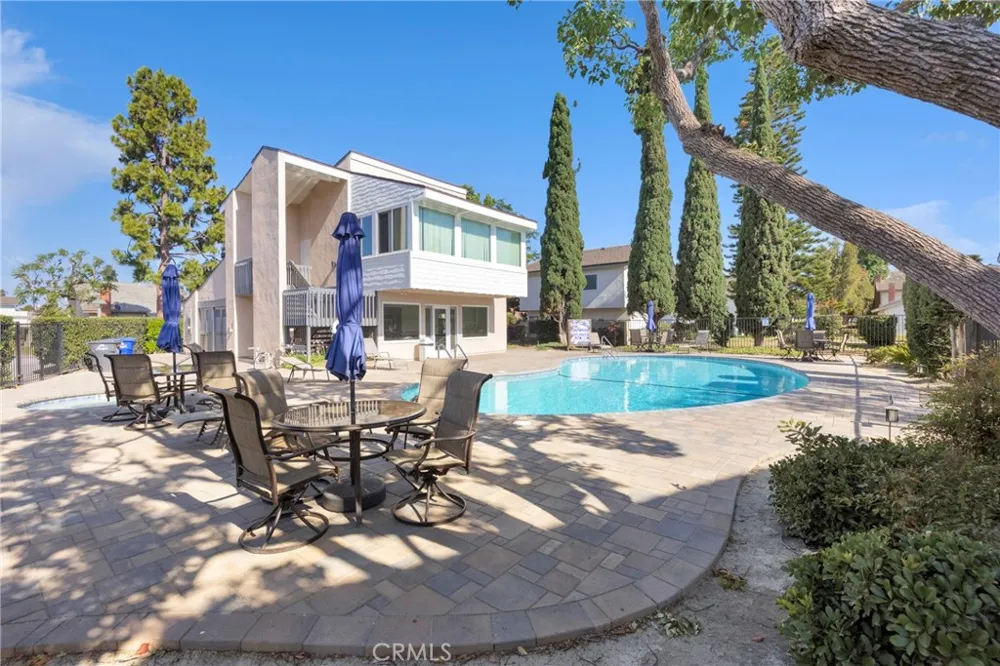 12341 Glacier Los Alamitos, CA 90720