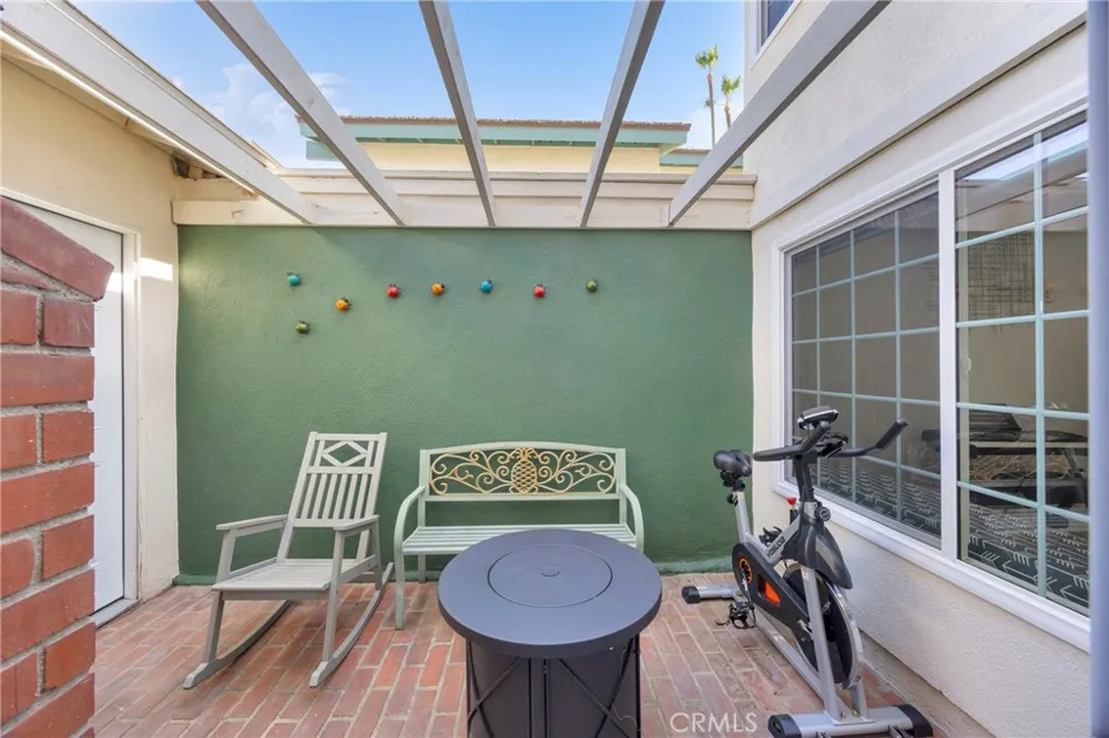 12341 Glacier Los Alamitos, CA 90720