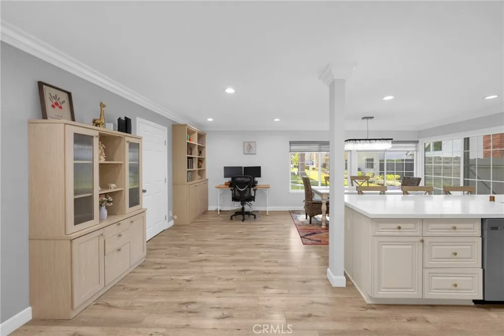 12341 Glacier Los Alamitos, CA 90720