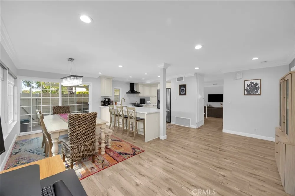 12341 Glacier Los Alamitos, CA 90720