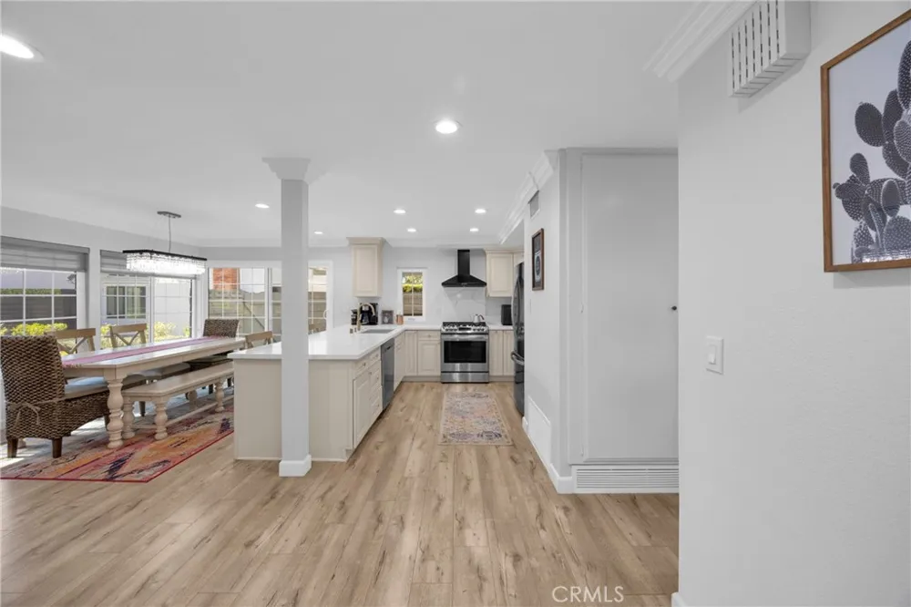 12341 Glacier Los Alamitos, CA 90720