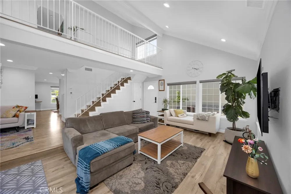 12341 Glacier Los Alamitos, CA 90720