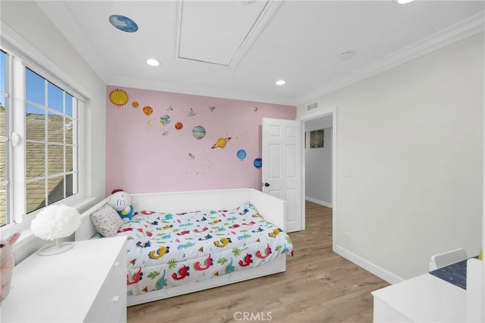12341 Glacier Los Alamitos, CA 90720