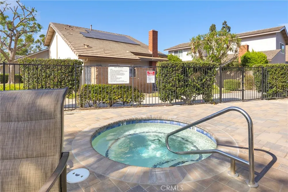 12341 Glacier Los Alamitos, CA 90720