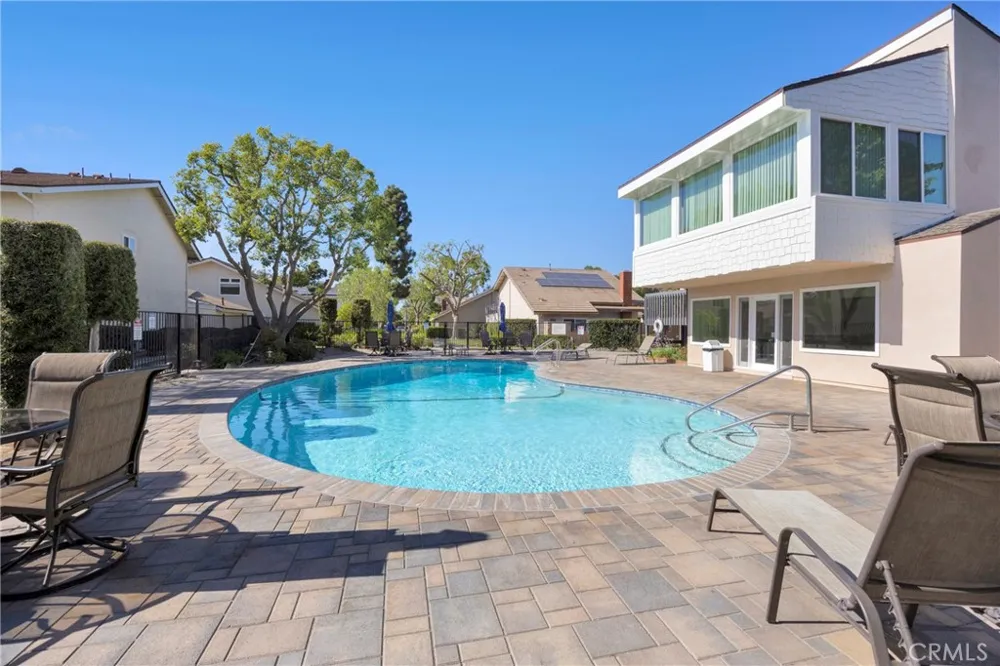 12341 Glacier Los Alamitos, CA 90720