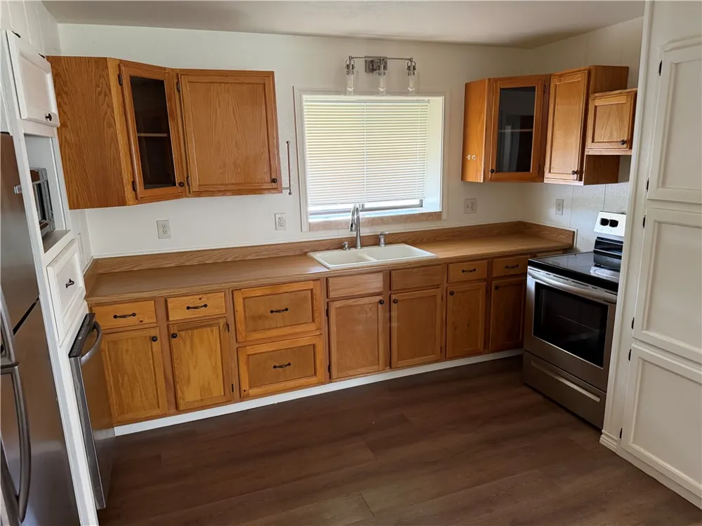 Address Not Shown Three Rivers, TX 78071