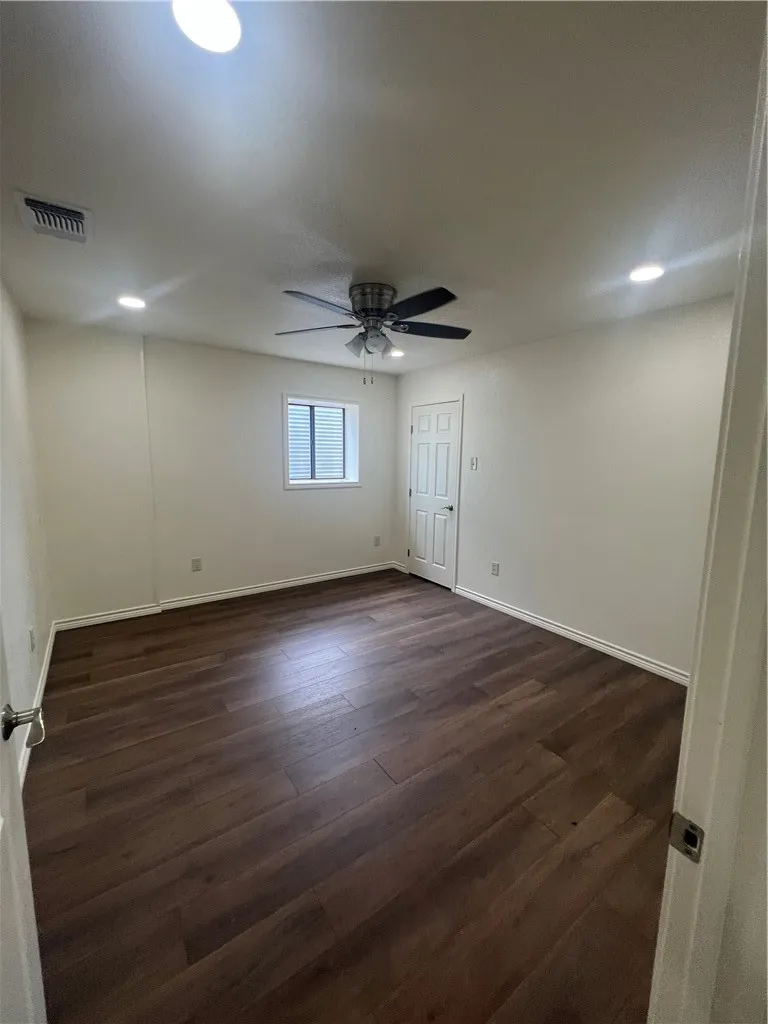 Address Not Shown Three Rivers, TX 78071