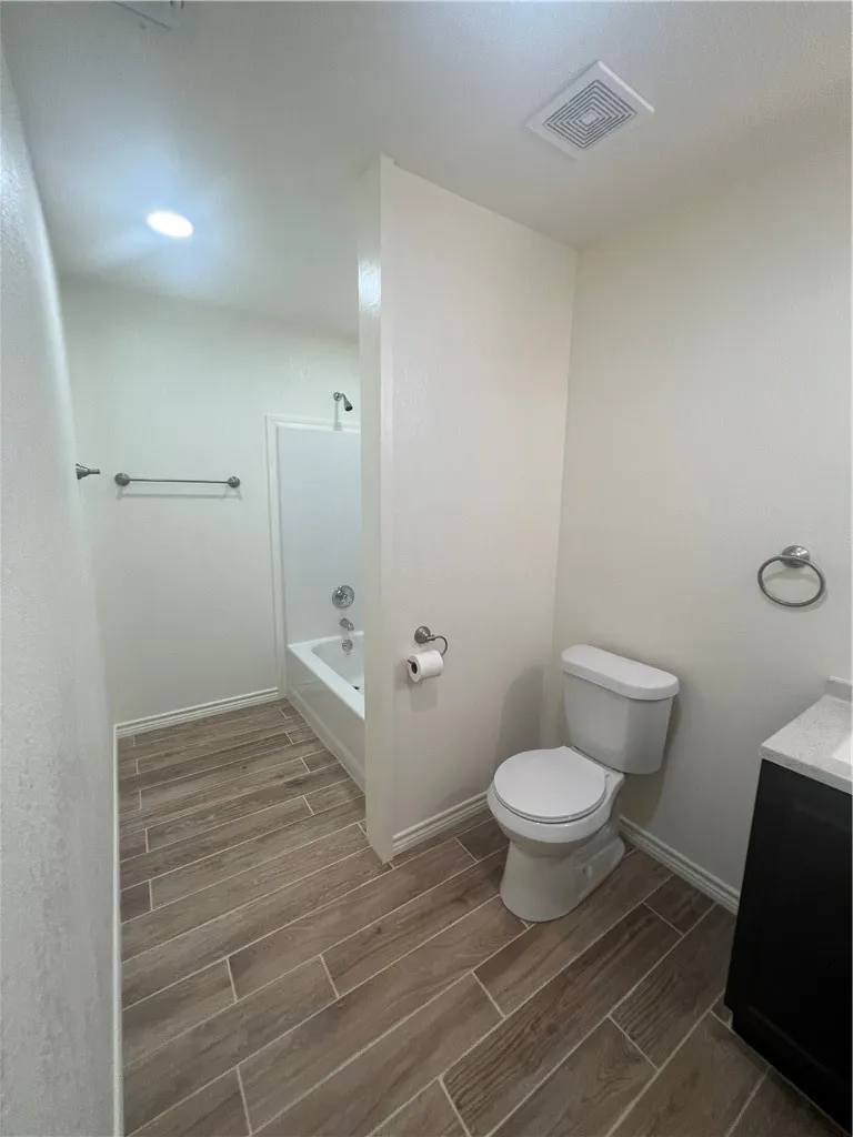 Address Not Shown Three Rivers, TX 78071