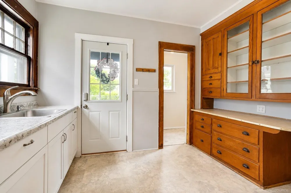 1407 Lapeer Avenue Port Huron City, MI 48060
