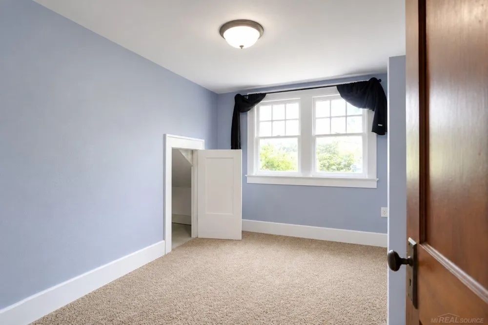 1407 Lapeer Avenue Port Huron City, MI 48060